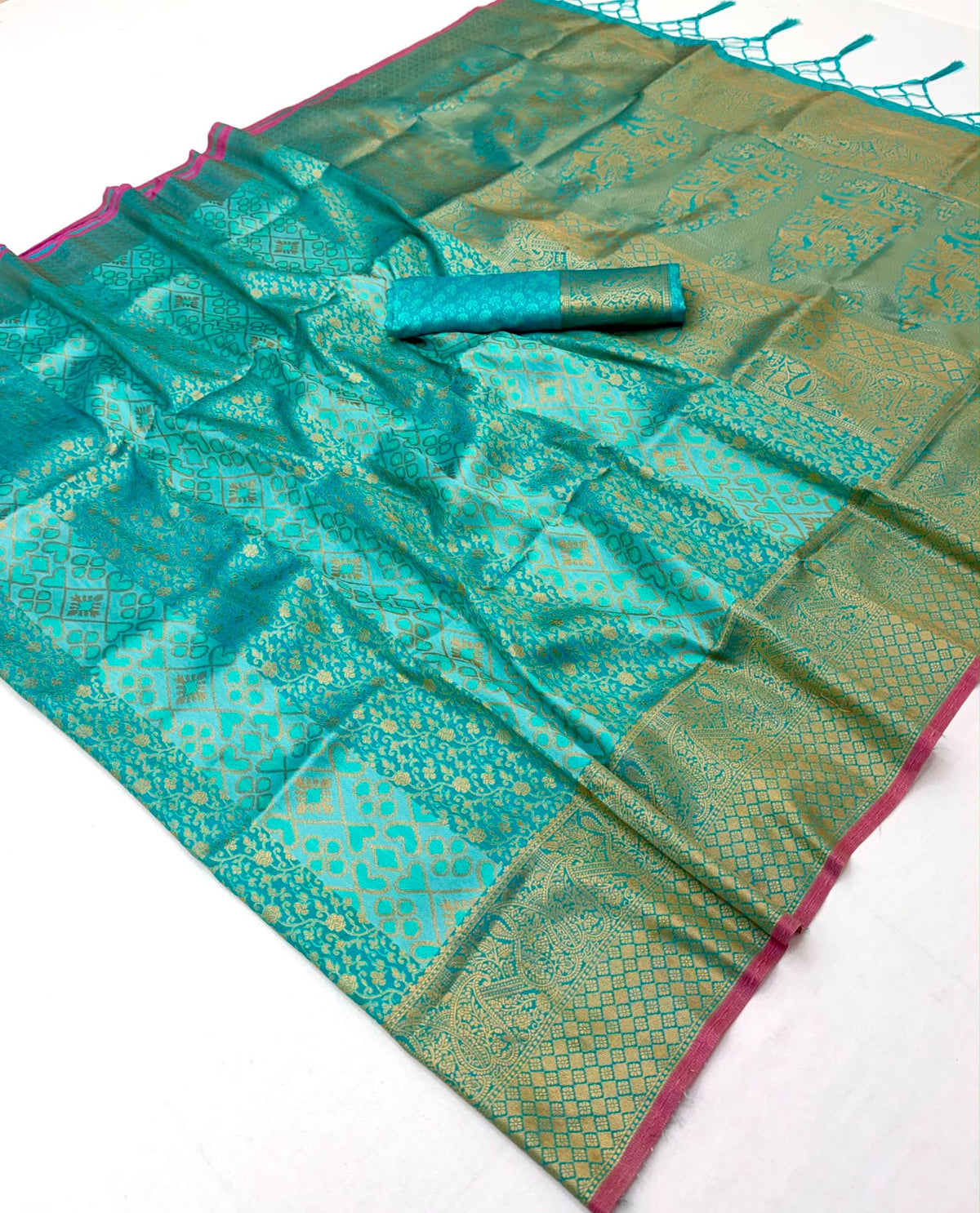 Pure Silk Izel Handloom Saree